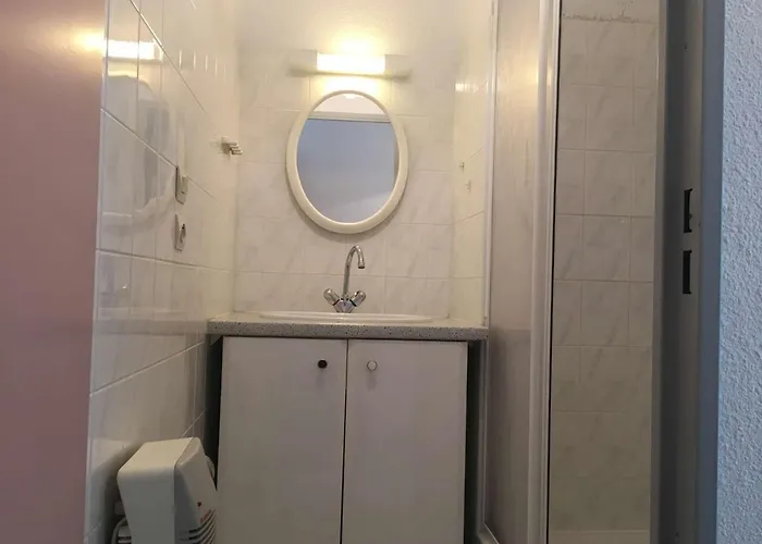 4 Pers, Balcon Sud, Parking, Prox Centre Luz-st-sauveur, Proche Et Thermes - Fr-1-402-72 아파트 뤼생소베르